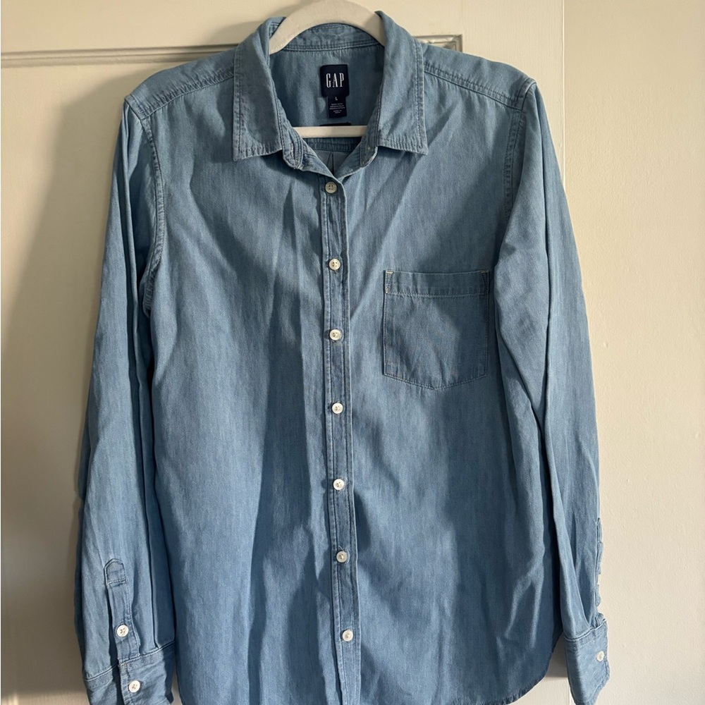 GAP Blue Button Down Shirt Essential Style